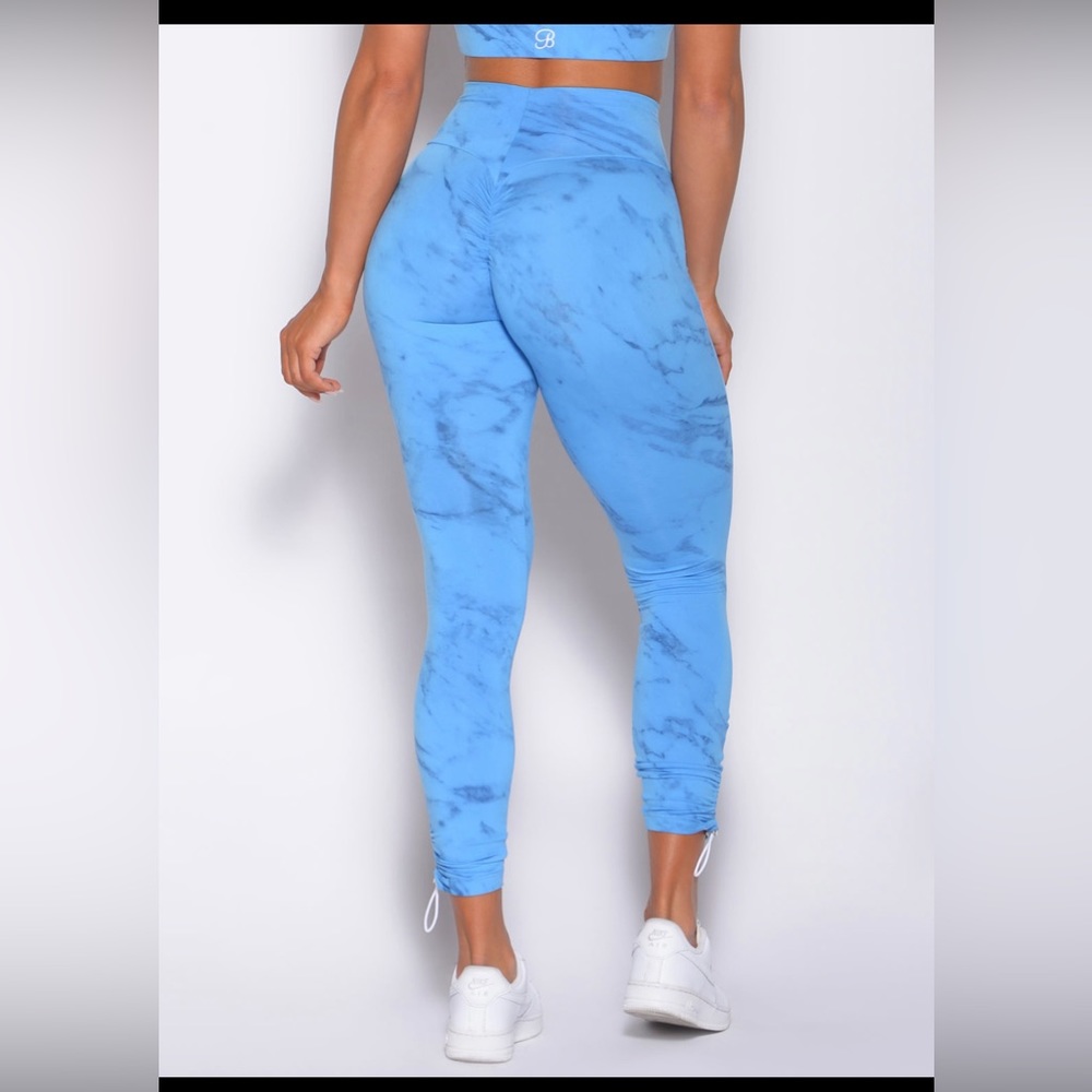 Bombshell afjustable leggings. Small